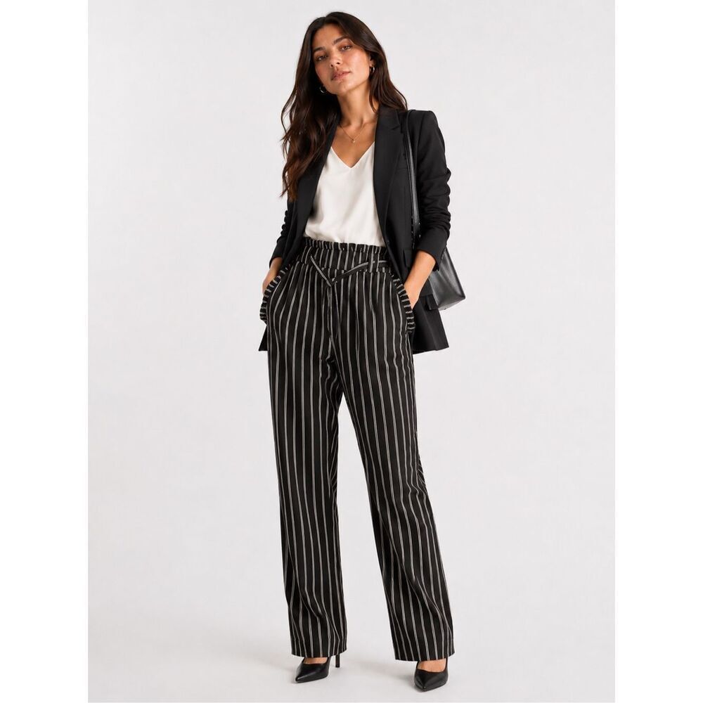 NWT Harper Black White Striped Paperbag Cropped Pants Tie Waist Sz M B-10